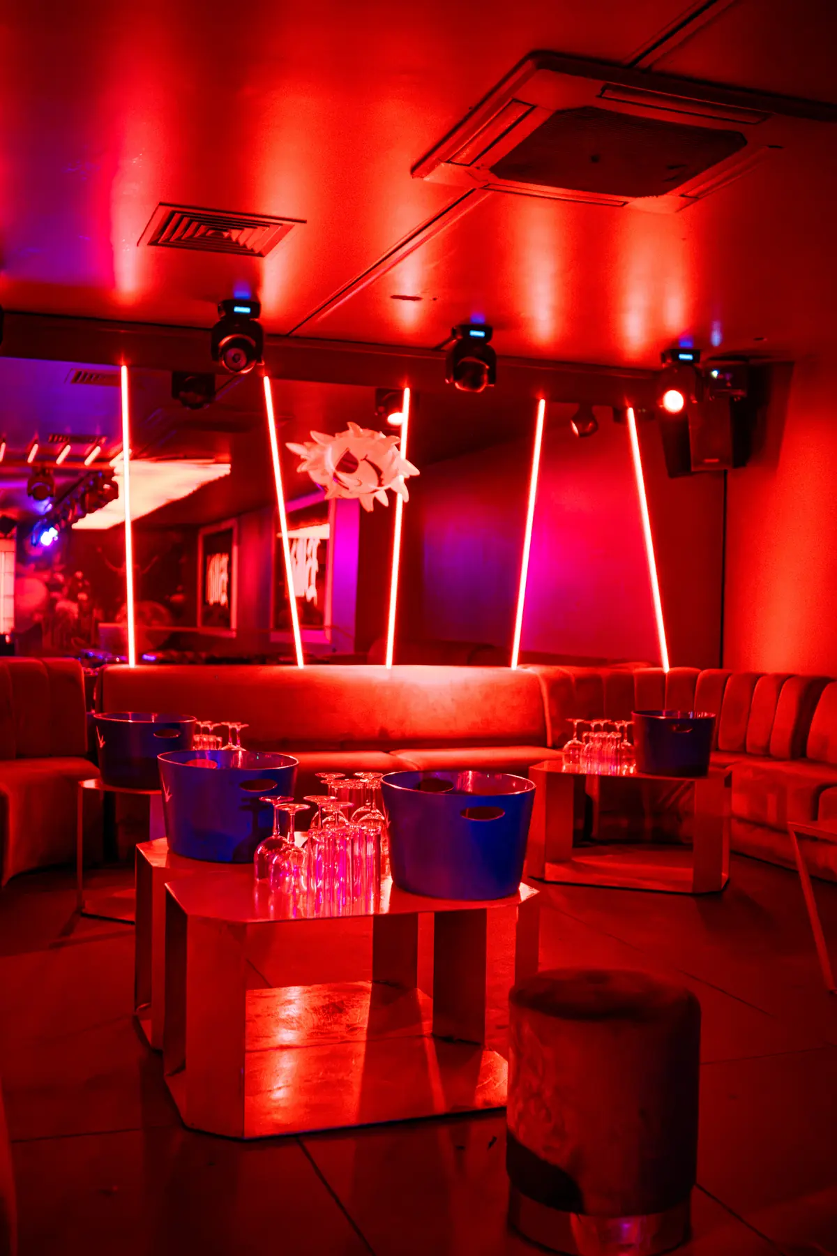 Birdy salon rouge